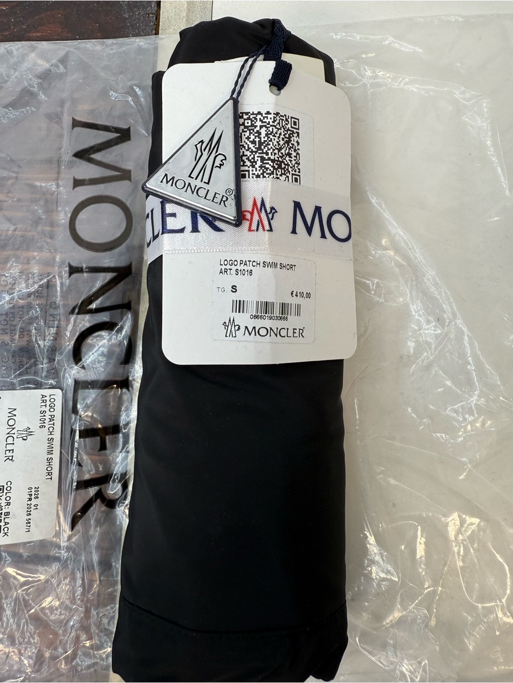 Moncler Mens Black Nylon luxury designer logo Shorts image 2